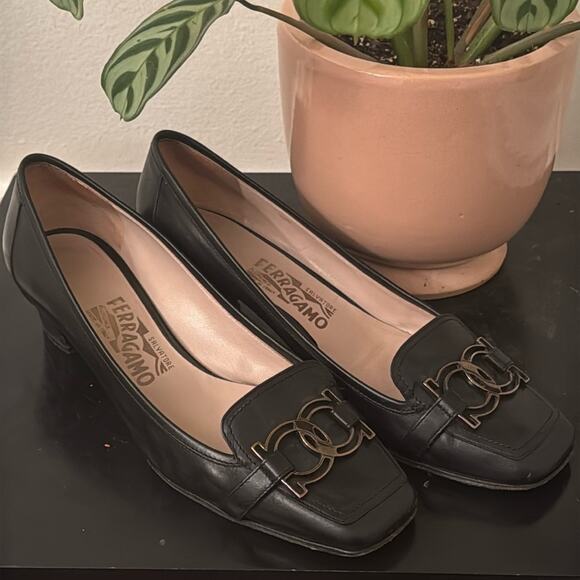 Salvatore Ferragamo Shoes - Salvatore Ferragamo gancinni square toe block heel leather pump 8.5